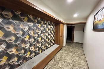 hotel moon light isanpur ahmedabad