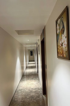 hotel moon light isanpur ahmedabad