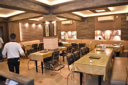 mayur hotel