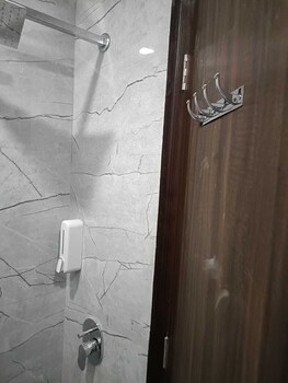 hotel sunrise ecostay