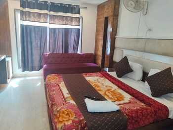 hotel le cashew by a1rooms