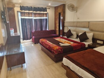 hotel le cashew by a1rooms