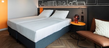 loginn hotel koln airport