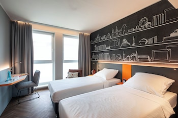 loginn hotel koln airport