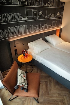 loginn hotel koln airport