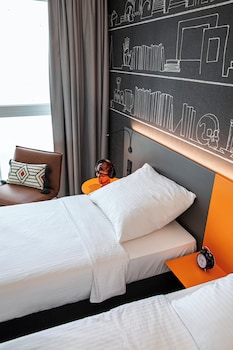 loginn hotel koln airport