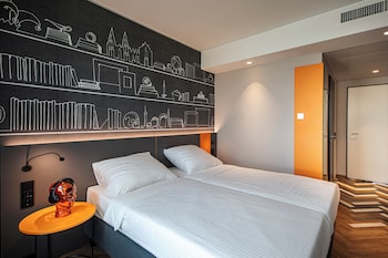 loginn hotel koln airport