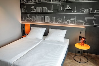 loginn hotel koln airport