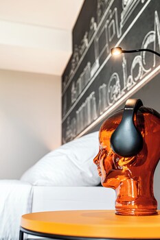 loginn hotel koln airport