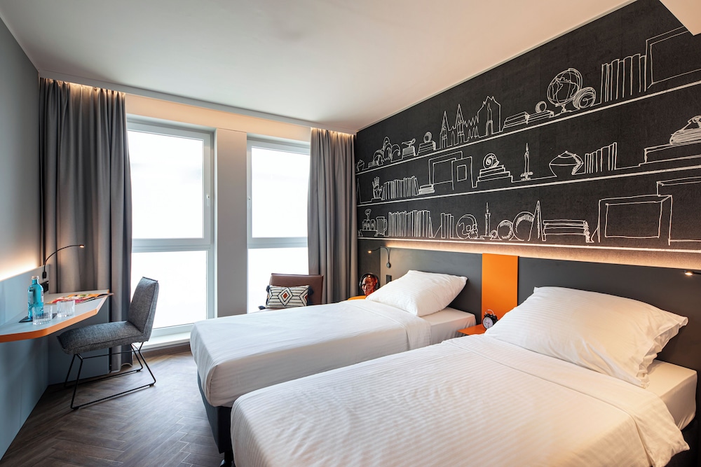 loginn hotel koln airport