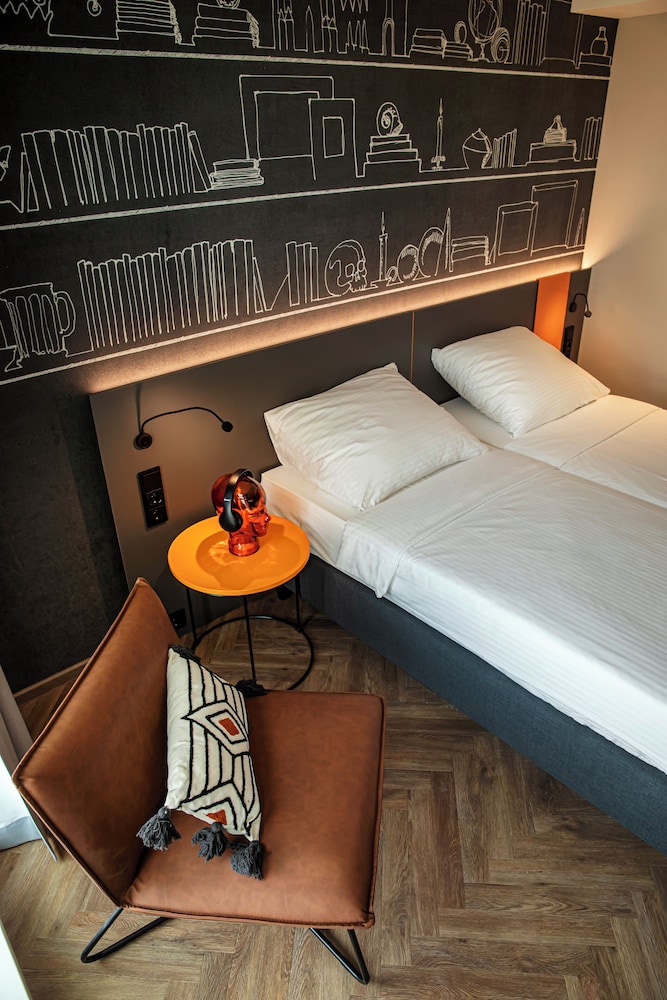 loginn hotel koln airport