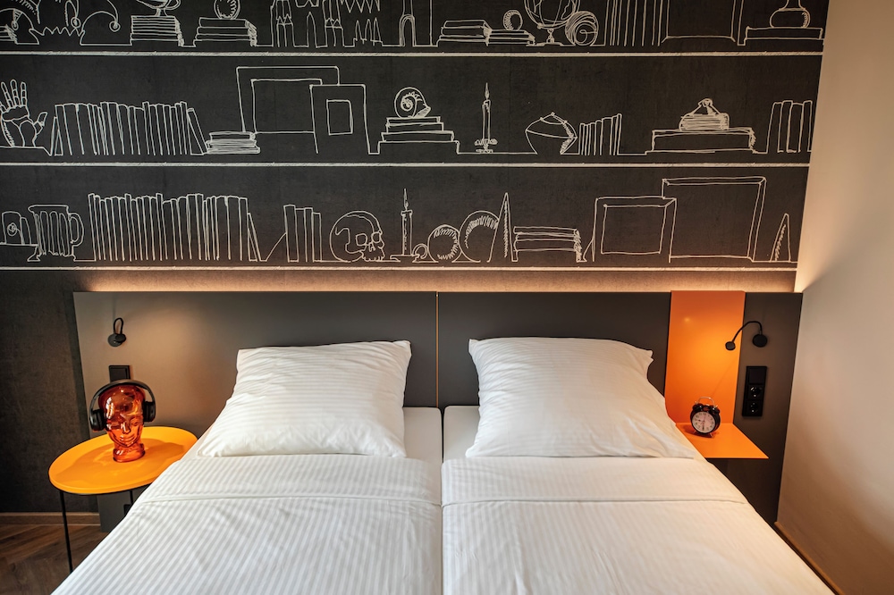 loginn hotel koln airport