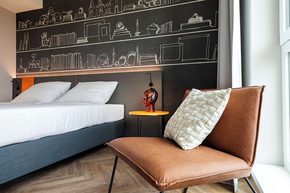 loginn hotel koln airport