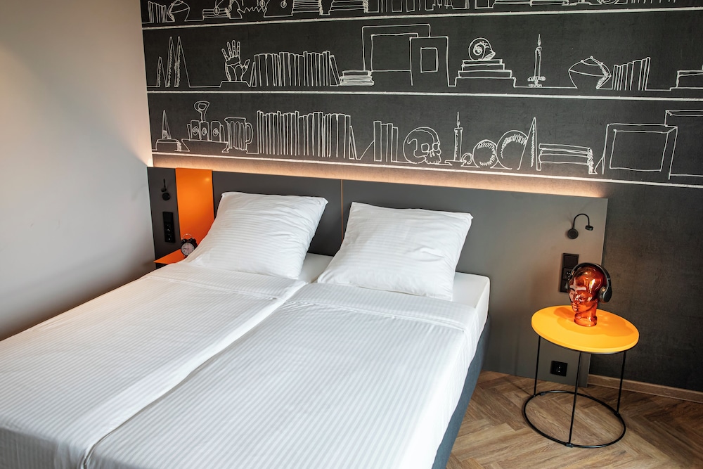 loginn hotel koln airport