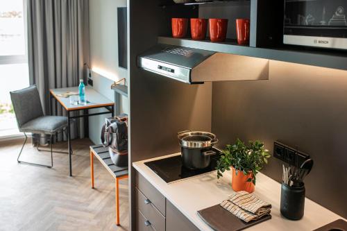 loginn hotel koln airport