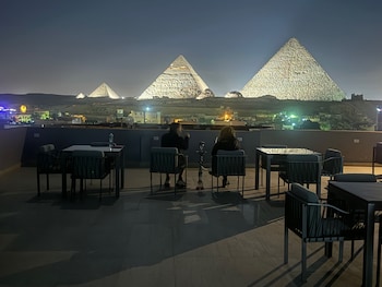 pyramids hotel