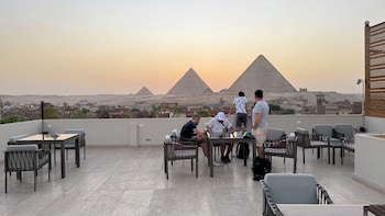 pyramids hotel