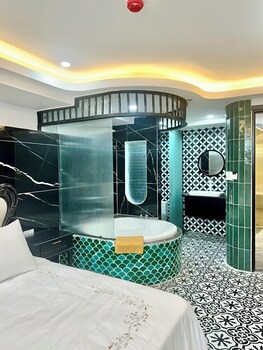 nereus hotel