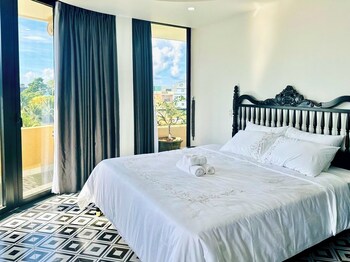 nereus hotel