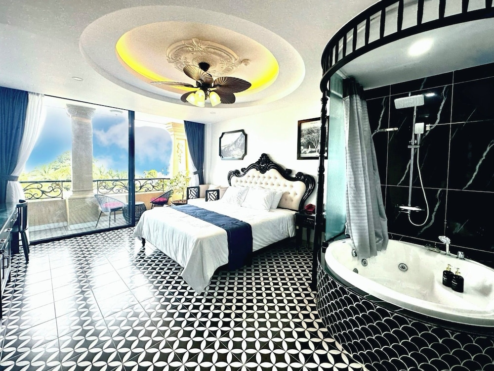 nereus hotel