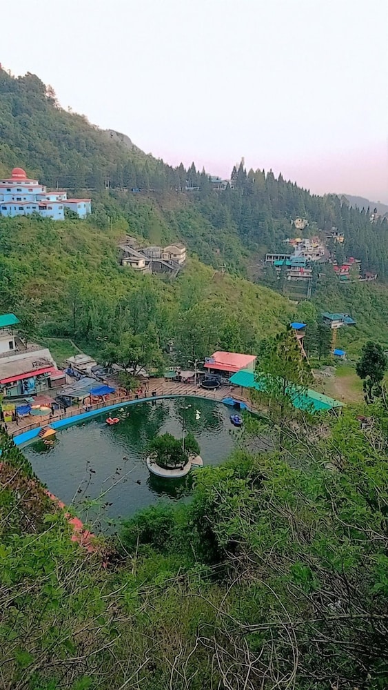 hotel the pine villa mussoorie