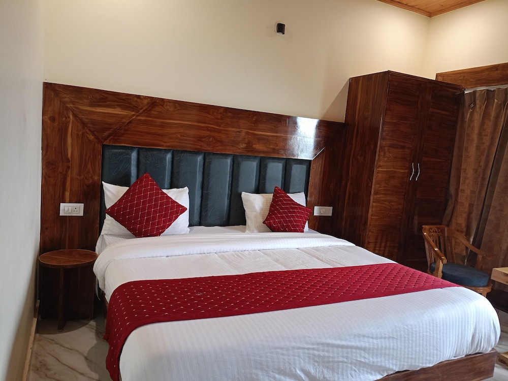 hotel the pine villa mussoorie