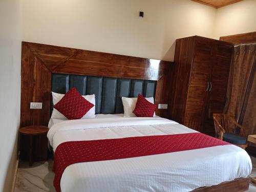 Hotel The Pine Villa Mussoorie,,4 star