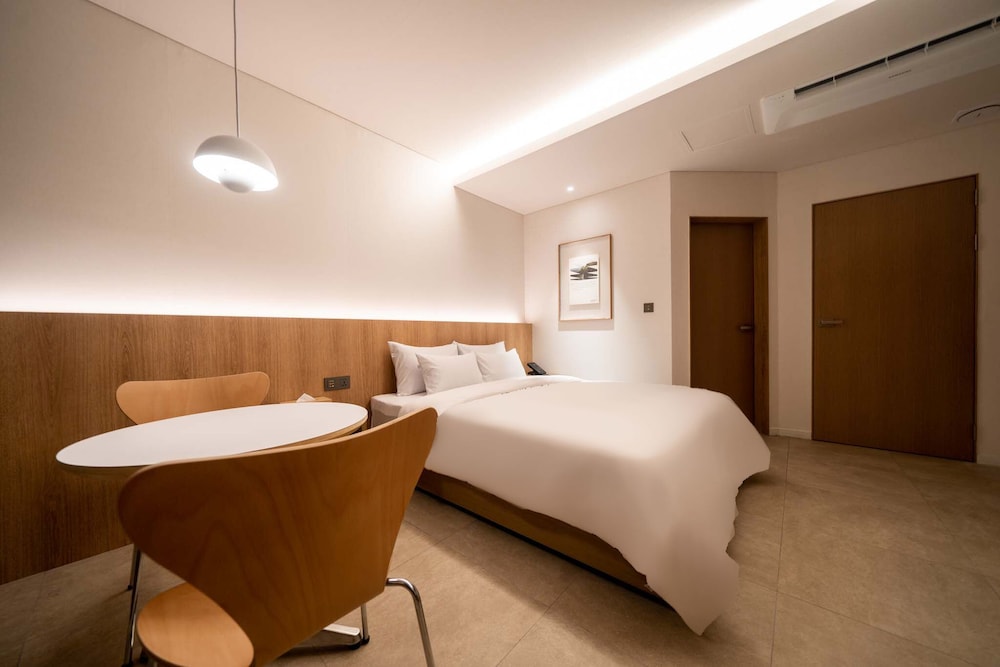 from h sodo hotel paju