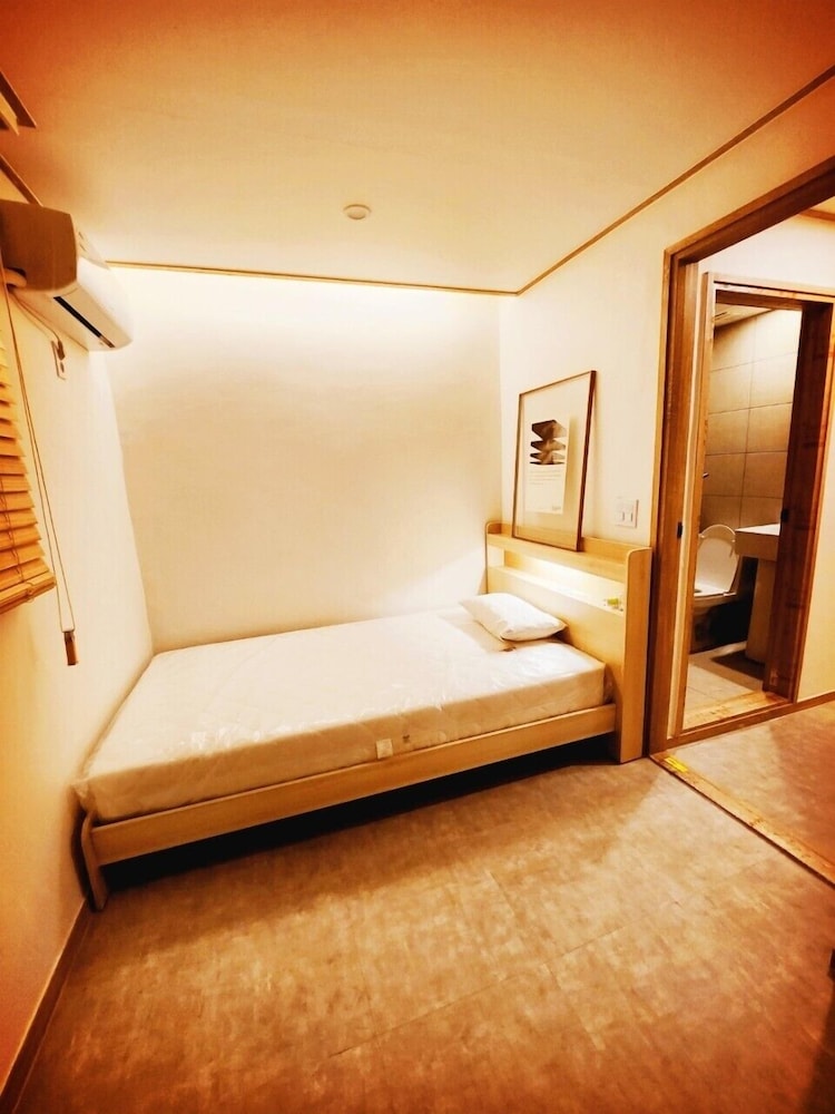 from h sodo hotel paju