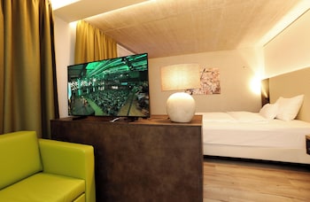 hotel im zentrum fur visionen