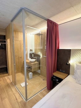 hotel im zentrum fur visionen