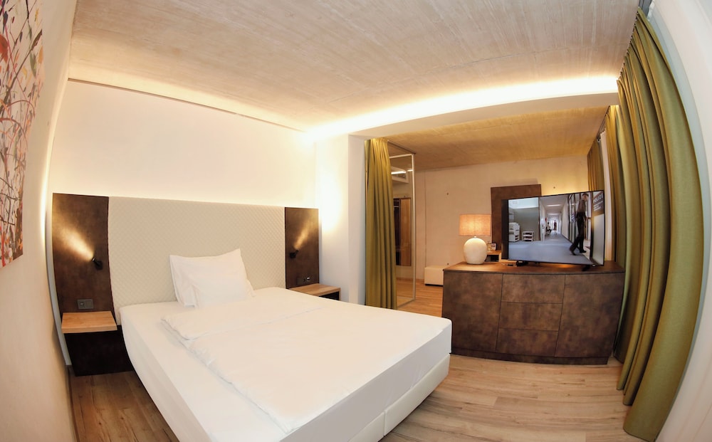 hotel im zentrum fur visionen