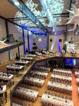 hotel im zentrum fur visionen