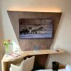 hotel im zentrum fur visionen
