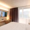 hotel im zentrum fur visionen