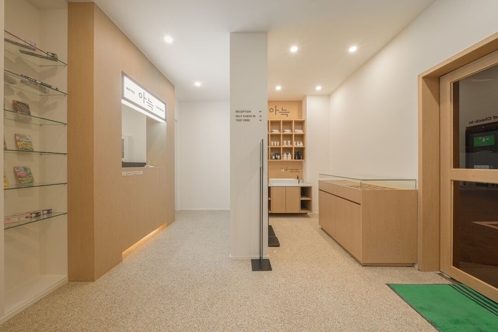 aank hotel cheonan station