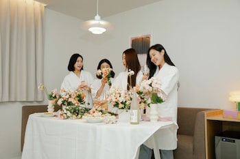 aank hotel cheonan station