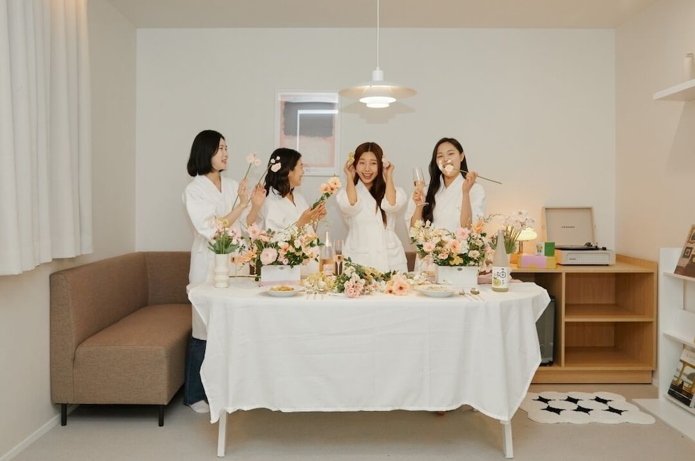 aank hotel cheonan station