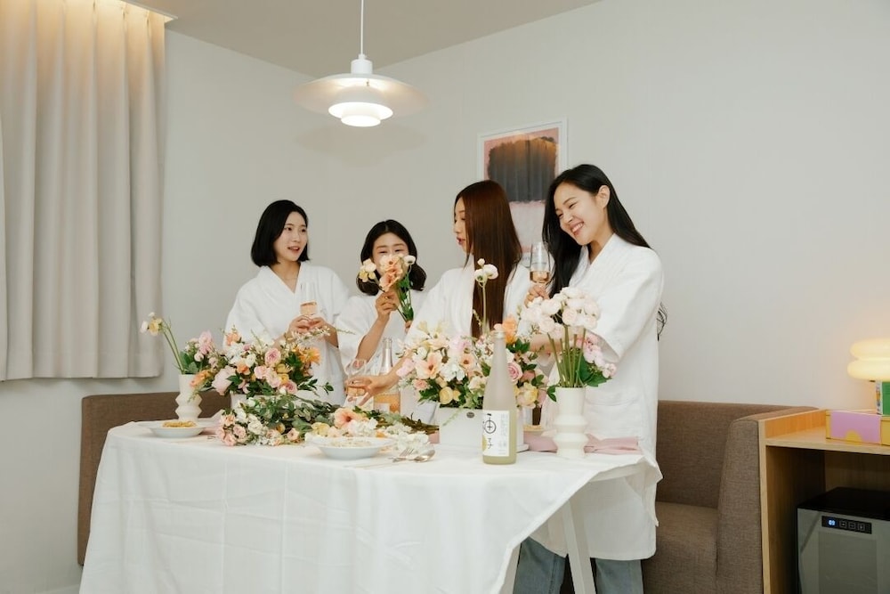 aank hotel cheonan station