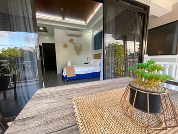 noahs ark hotel powered by cocotel