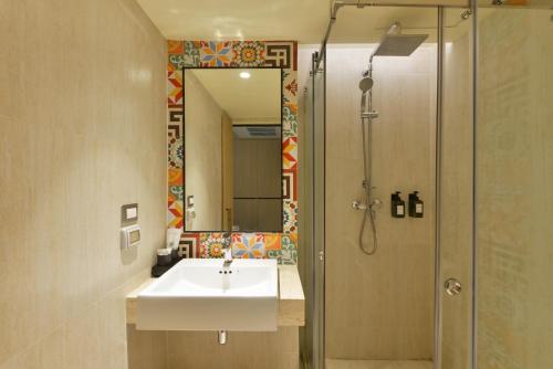 kastel bangkok hotel by loft bkk