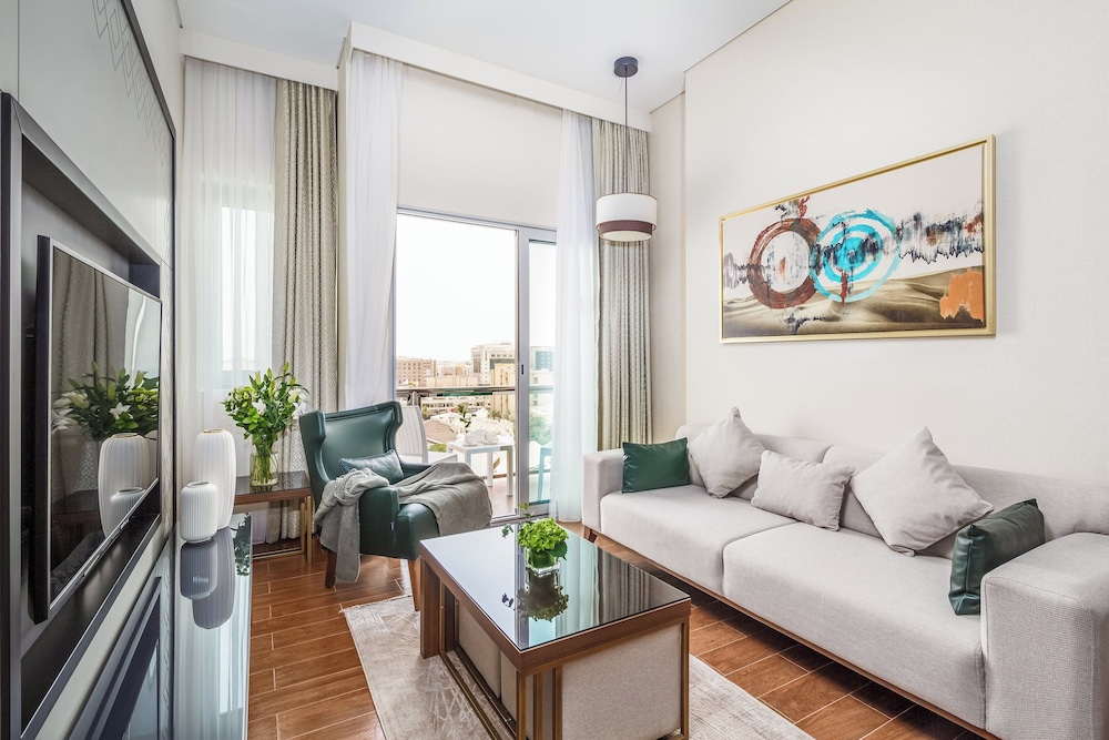 central inn hotel and suites al sadd doha qatar