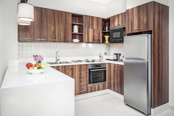 central inn hotel and suites al sadd doha qatar