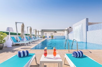 central inn hotel and suites al sadd doha qatar