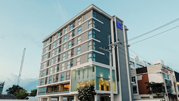 b2 khon kaen wufoo market premier hotel