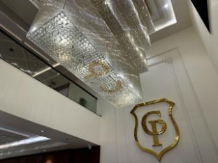 crown park luxury hotel