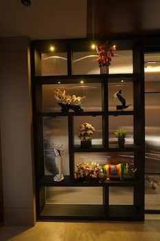 crown park luxury hotel