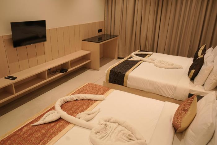 crown park luxury hotel