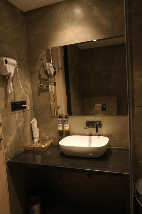 crown park luxury hotel