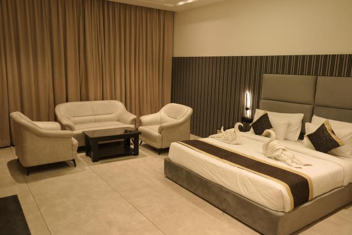 crown park luxury hotel